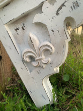 Load image into Gallery viewer, French Country Fleur de lis wood corbel pair
