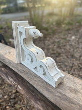 Load image into Gallery viewer, Distressed White Corbel Pair with Finial
